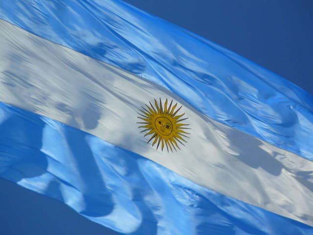 Conmemoración del Día de la Bandera Argentina: Honrando a Manuel Belgrano
