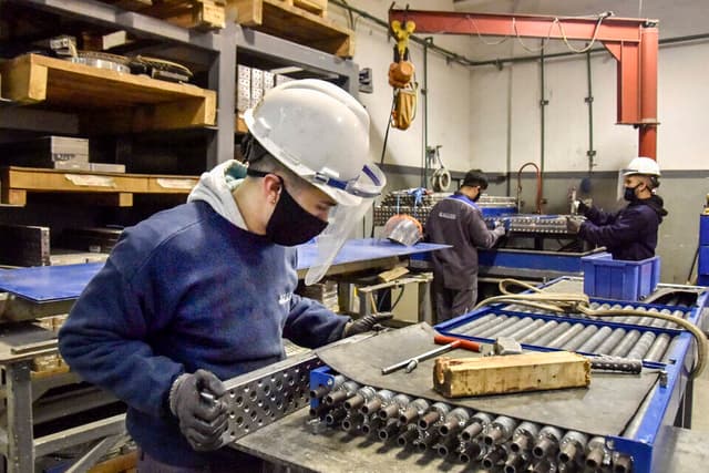 Ventas minoristas de pymes registran leve descenso interanual en junio