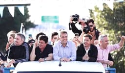 Acuerdo entre Kicillofismo, La Cámpora y massismo define listado para elecciones en Buenos Aires