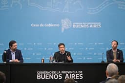 Axel Kicillof impulsa la modernización digital en hospitales bonaerenses