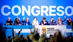 Peronismo avanza con figuras conocidas para cerrar listas electorales en Buenos Aires