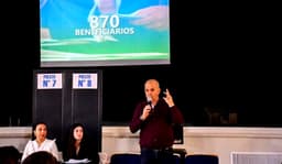 Pablo Zurro entregó 870 becas para estudiantes terciarios y universitarios en Pehuajó