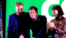 Kicillof y Otermín cuestionan la postura negacionista de Milei frente al cambio climático