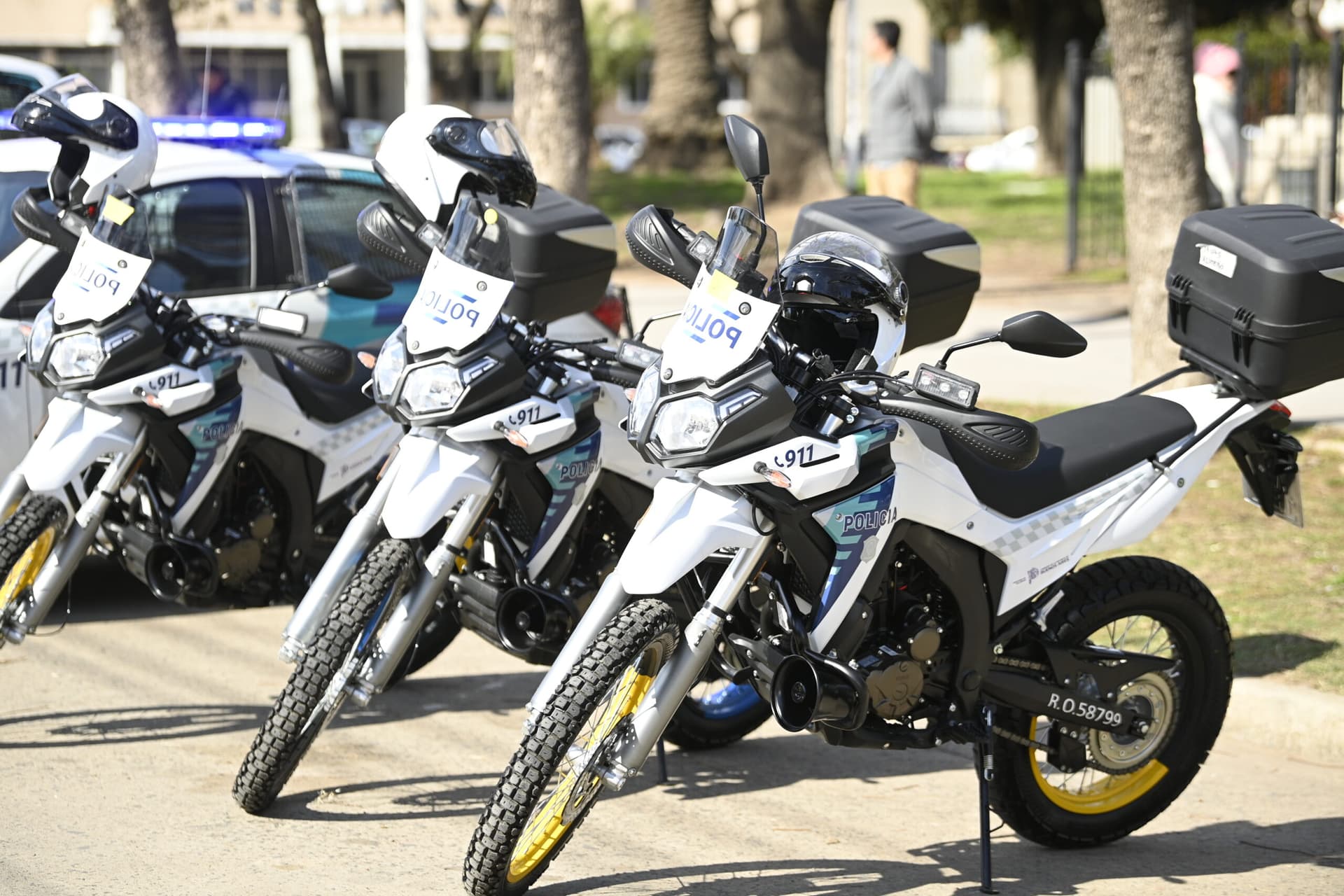 Axel Kicillof entrega nuevos patrulleros y motos para mejorar la seguridad en Arrecifes