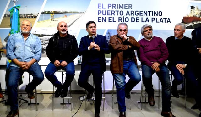 Axel Kicillof fortalece su campaña de cara a octubre en un acto clave con Jorge Taiana