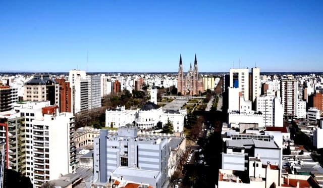 El fenómeno de la “isla de calor” impacta en las zonas urbanas de La Plata