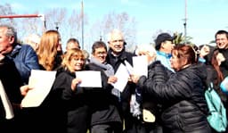 Julio Alak recorre La Plata y llama a votar para continuar con las mejoras urbanas