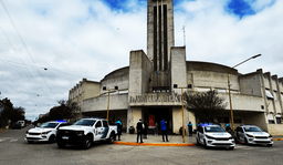 Adolfo Gonzales Chaves refuerza la seguridad con nuevos patrulleros provinciales