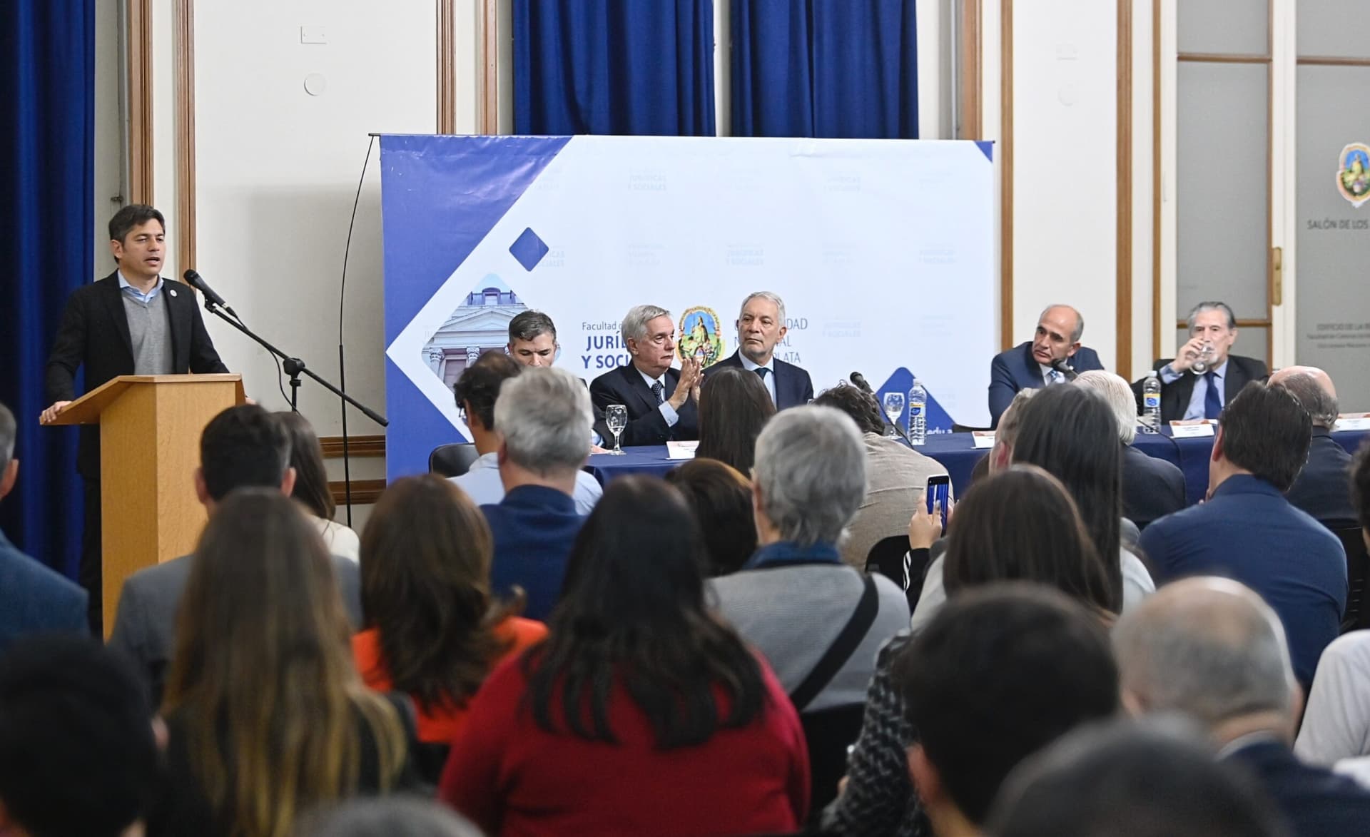 Homenaje a los magistrados que juzgaron las juntas militares en 1985