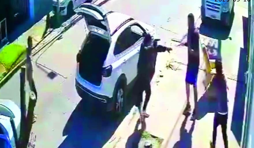 Violento asalto en Isidro Casanova: joven sorprendido mientras cargaba un sillón