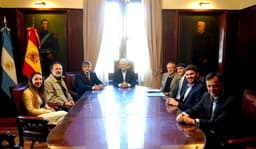 Julio Alak y el embajador de España unen esfuerzos para intensificar vínculos en La Plata