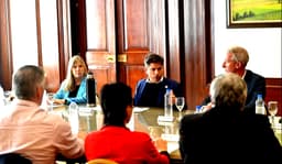 Axel Kicillof convoca a cumbre peronista para afianzar la estrategia electoral de octubre