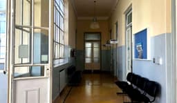 Renovaron la sala de espera del Hospital Municipal Anita Eliçagaray para mejorar la atención